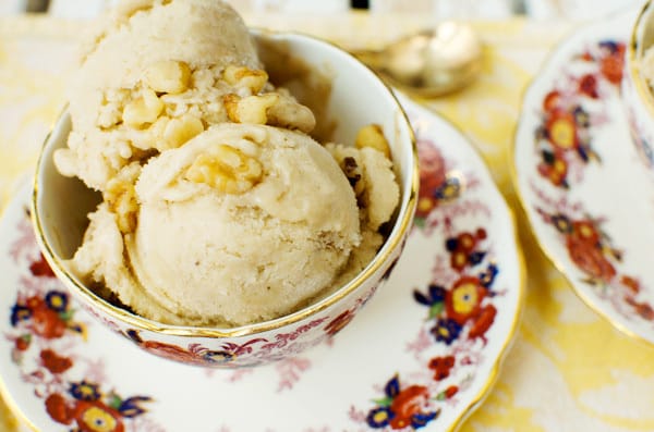 This guilt free banana vegan ice cream is perfect for summertime!