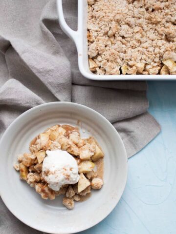 This fall apple crisp is an easy dessert that is perfect for any occasion this fall! Made with a mix of sweet and tart apples and topped with the perfect brown sugar oat crumble topping! It's best served warm with a scoop of ice cream but no matter how you eat it, it will be a crowd pleaser for sure.?