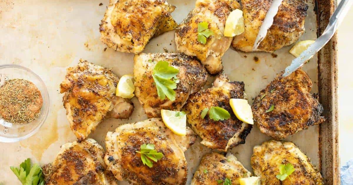 Easy Grilled Chicken Thighs (Boneless & Bone-In)